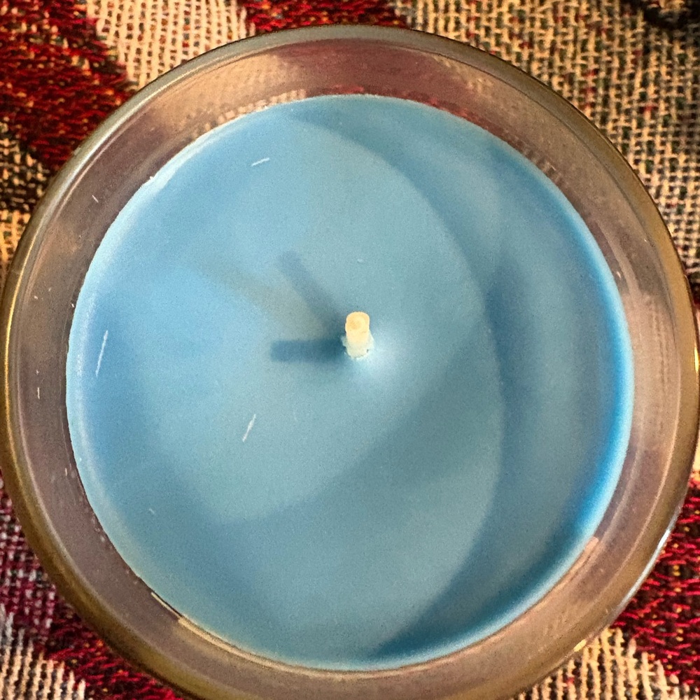 Bath & Body Works Coconut Angel Cake Candle - Festive Blue - Picture 2 of 3